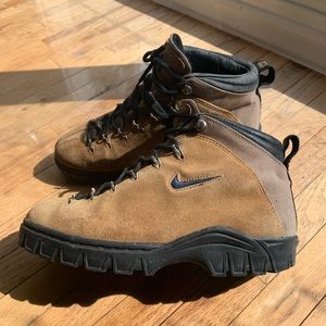 Vintage 90s NIKE ACG Trail Compound hiking shoes Woman’s Size 9 EUR 40.5